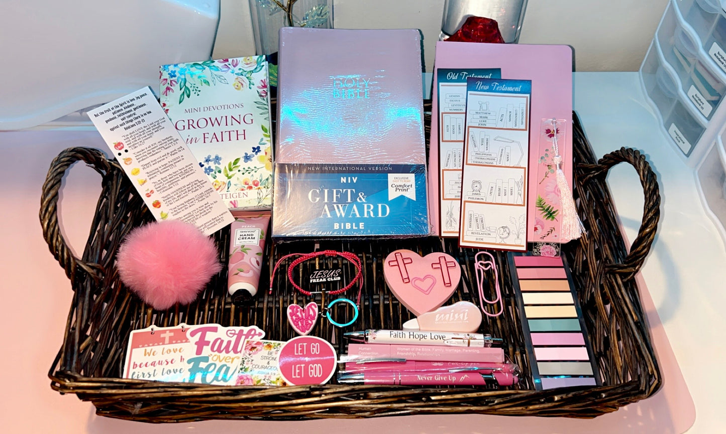 Women/Teens Bible bundle