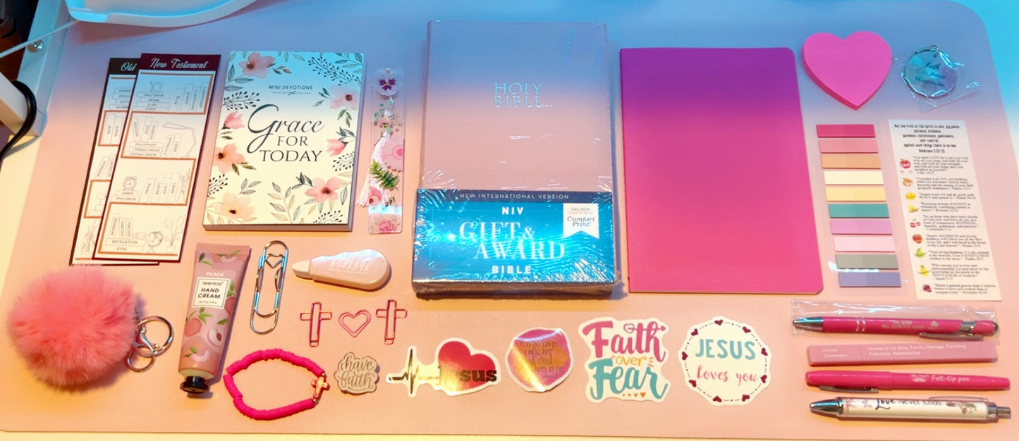 Women/Teens Bible bundle